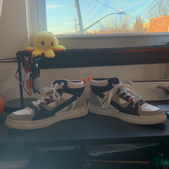 Black/white/gray/orange Sneakers worn and used - Picture 3 of 7
